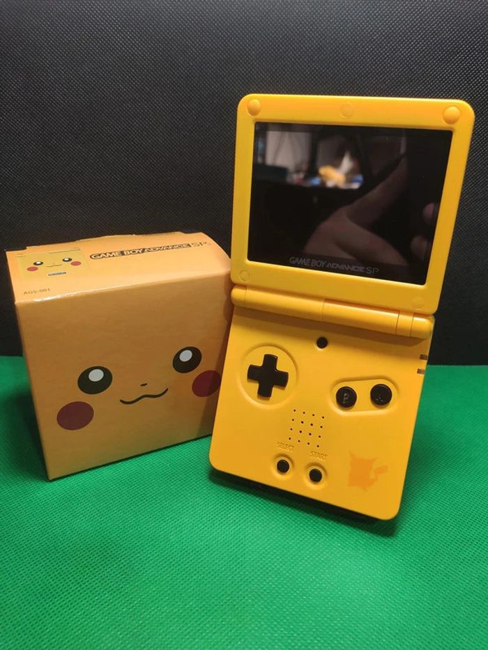 Gameboy Advance SP Pikachu Améliorée - comme neuve - photo numéro 4