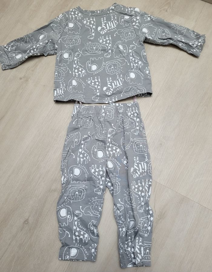 Pyjama léger animaux deux pièces 12 mois