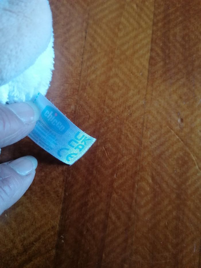 Doudou lapin tenant son mouchoir chicco - photo numéro 3