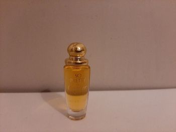 Miniature de parfum. So pretty. Cartier