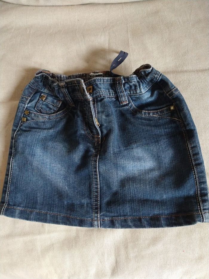 Jupe courte en jean tape à l'oeil taille 4ans
