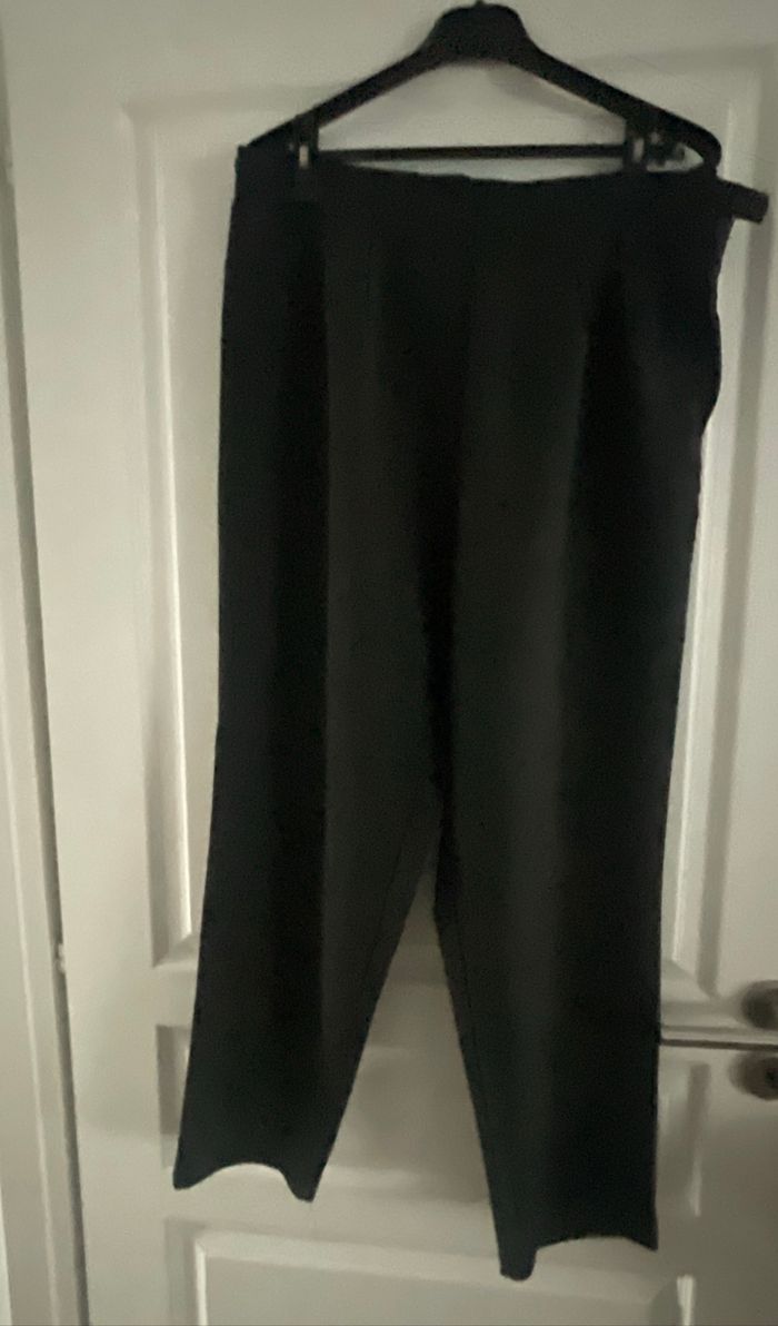 Lot de quatre pantalons - photo numéro 4