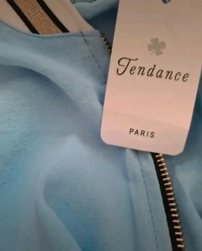 Veste fine bleu ciel Tendance Paris Taille 40 Neuve - photo numéro 4