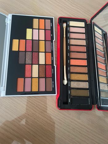 Lot de 2 palettes yeux Bys + Revolution