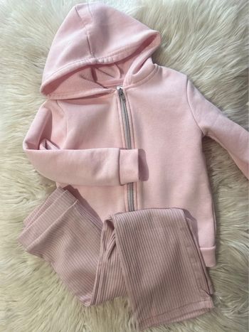 Fille 👧🏻 Gilet rose a capuche zeeman taille 3/4 ans