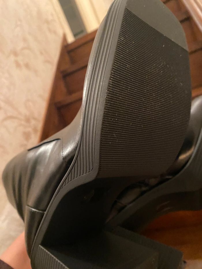 Boots noire - photo numéro 6