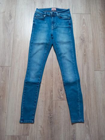 Jean slinny only 28/30