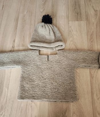 Ensemble bonnet et pull en laine