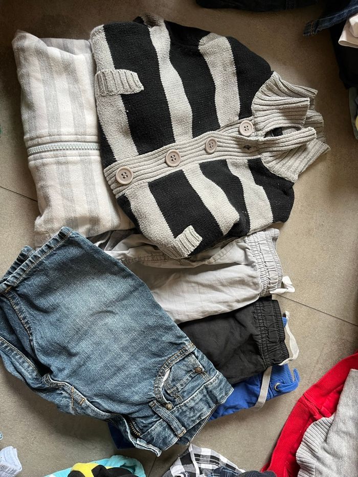 Lot 6 vêtements 2 ans