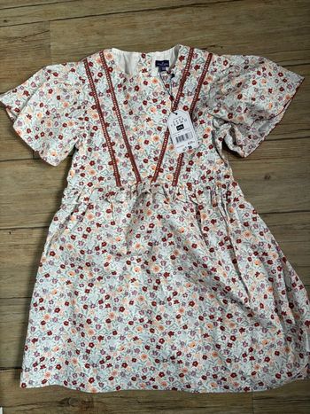 Robe Sergent Major taille 10 ans. Neuve étiquetée 