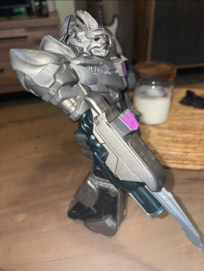 Robot articulé Megatron 26cm - photo numéro 3