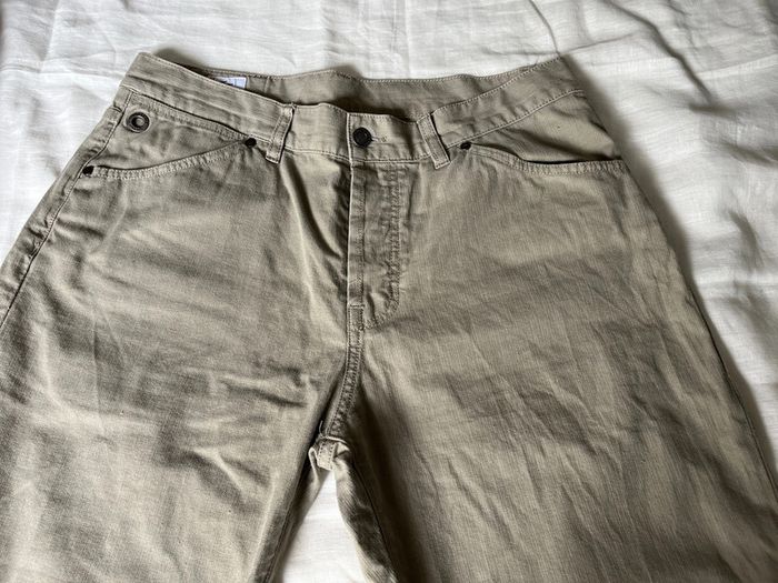 Pantalon Lacoste T44 - photo numéro 2