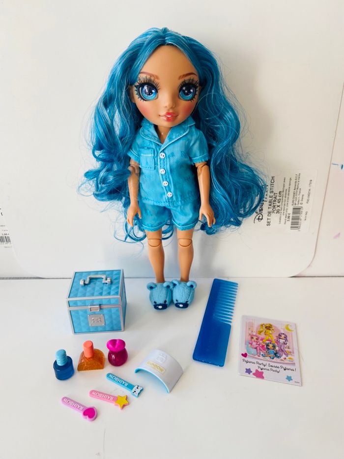 Poupée Barbie rainbow high