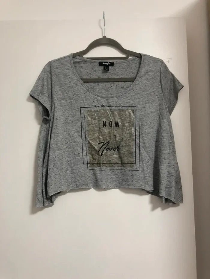 Superbe beau t-shirt Jennyfer neuf sans étiquette taille 36