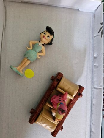 Lot de 2 figurines pierrafeu