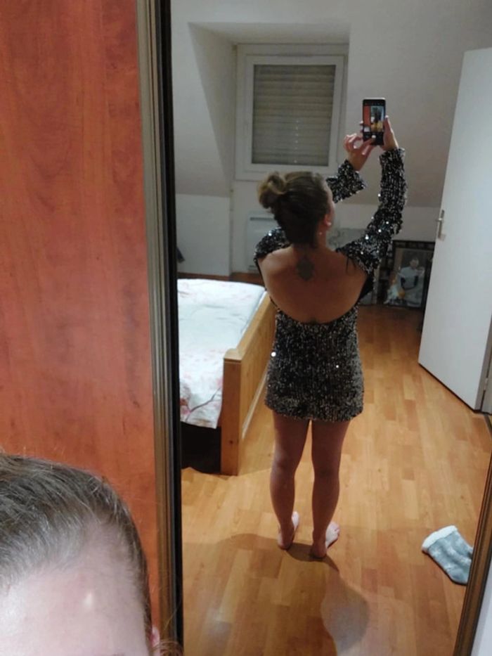 Robe à sequins noire - photo numéro 2