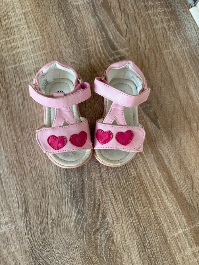 Sabote et sandales bébé - photo numéro 2