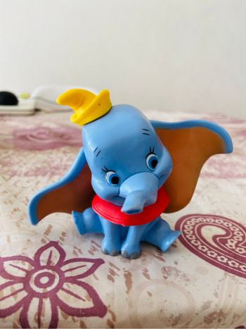 Figurine dumbo éléphant