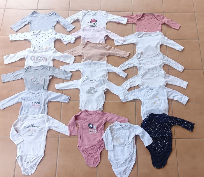 Lot 19 bodys 3 mois fille manche longue - photo numéro 2