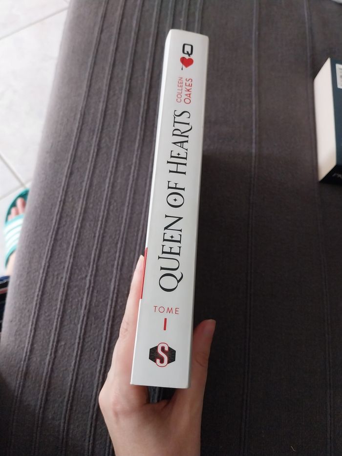 Roman Queen of Hearts tome 1 Colleen Oakes Snag - photo numéro 2