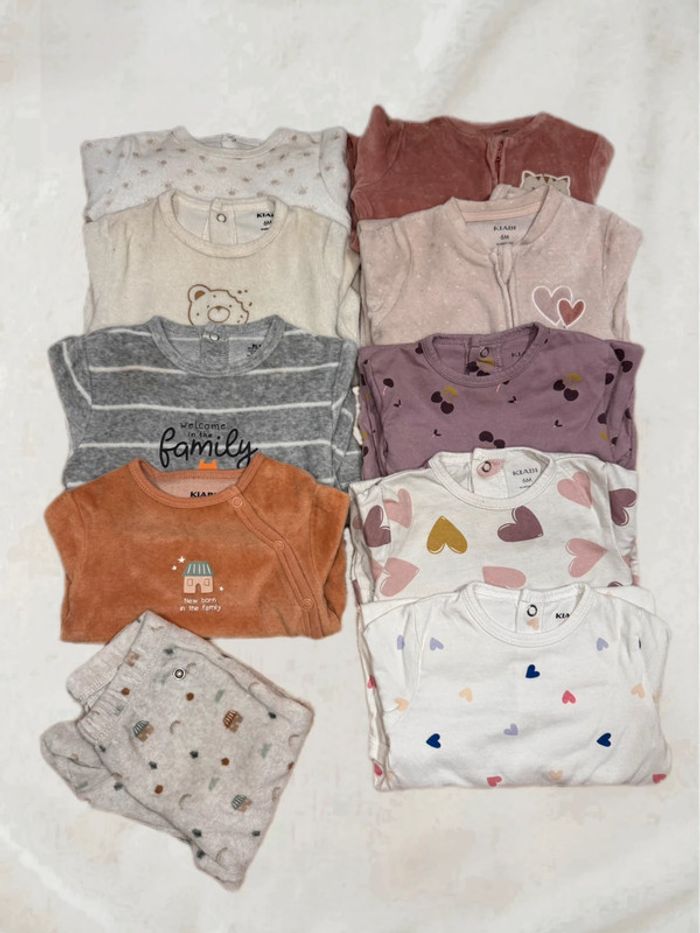 🌷Lot de 9 pyjamas bébé fille taille 6 mois🌷