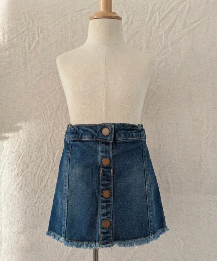 Jupe en jean boutonnée avec ourlet effiloché - Kiabi - 3 ans (90-97 cm)