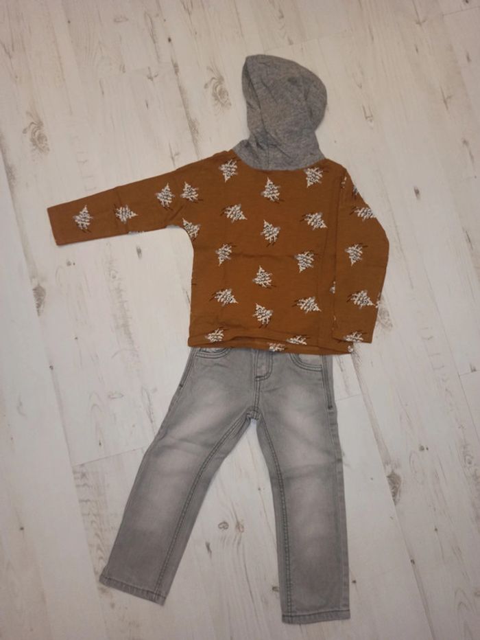 Ensemble 2 t-shirt ML + jean / taille 4 ans / tbe - photo numéro 3