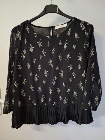 Blouse la petite étoile taille 36 en très bon état (petite rayure légèrement visible voir la photo 