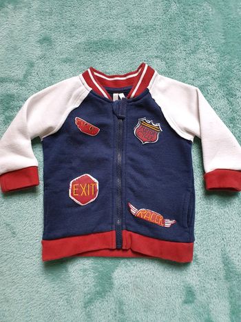 Tres jolie veste 6 mois