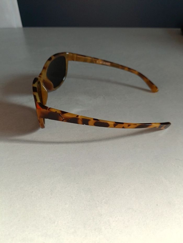 Lunettes soleil cat3 neuves - photo numéro 3