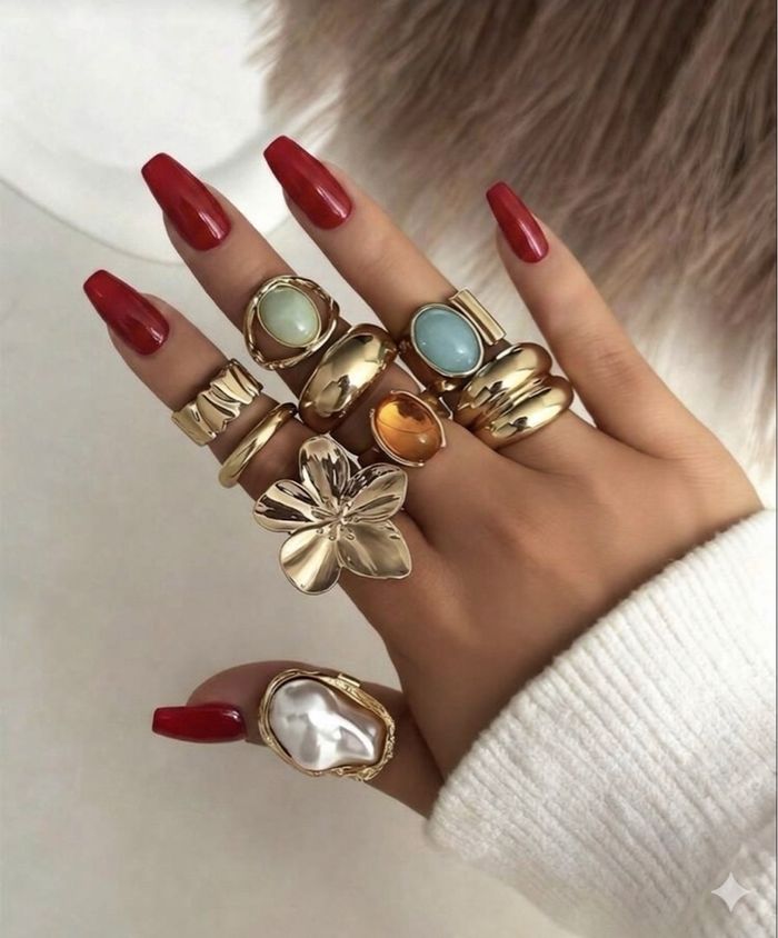 Lot de 9 bagues dorées