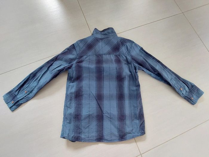 Chemise bleue - photo numéro 3