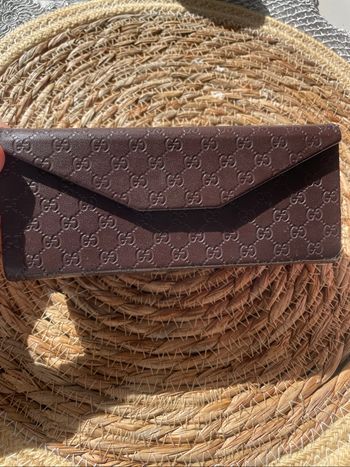 Boîte à lunette Gucci