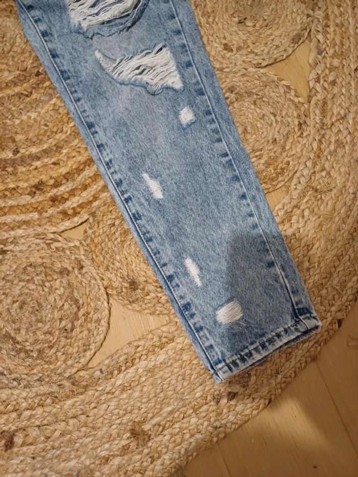 Jean taille haute destroy Daysie taille M 38 - photo numéro 2