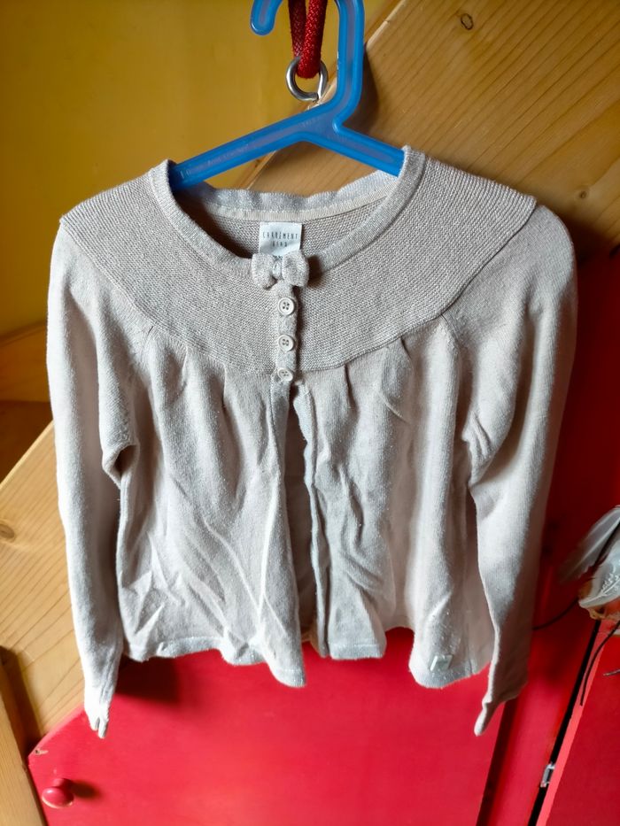 Joli cardigan carrément beau 8 ans