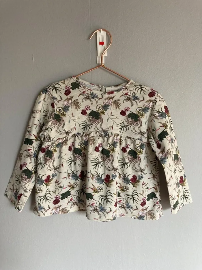 T-shirt manches longues fille Zara 2/3 ans – Motif floral – Très bon état