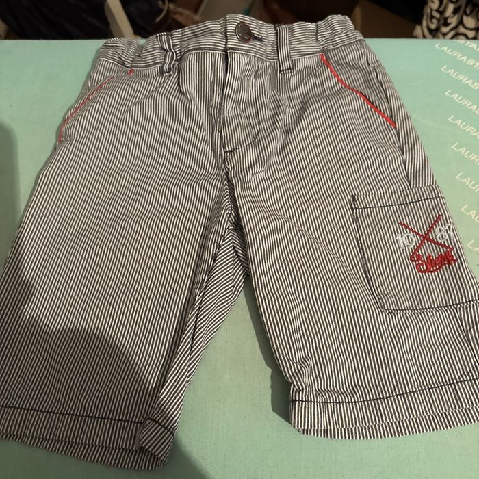 Vends lot de deux shorts de marque sergent major 5 ans très bon état - photo numéro 2