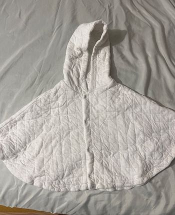 Poncho de bébé de 3mois en bon état