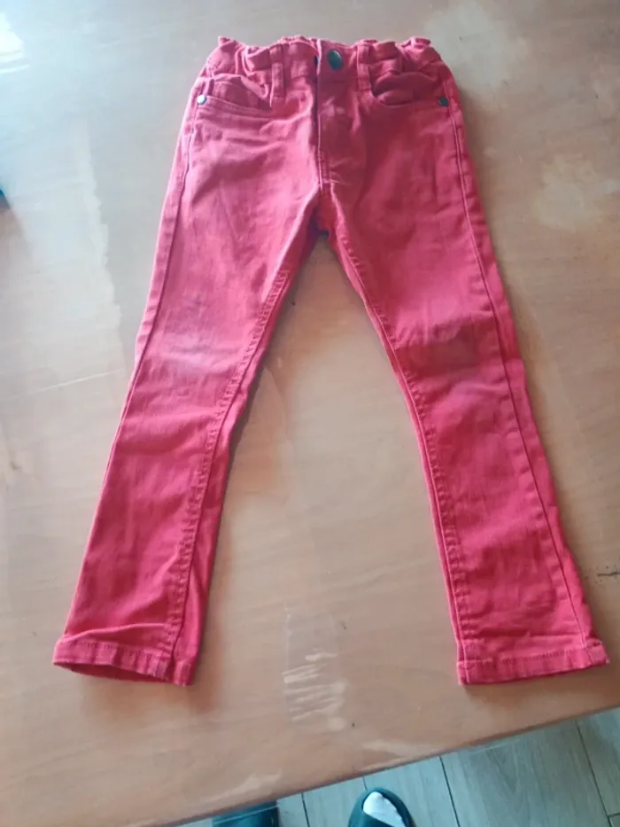 Pantalon rouge garçon, 4 ans, orchestra, très bon état, réglable