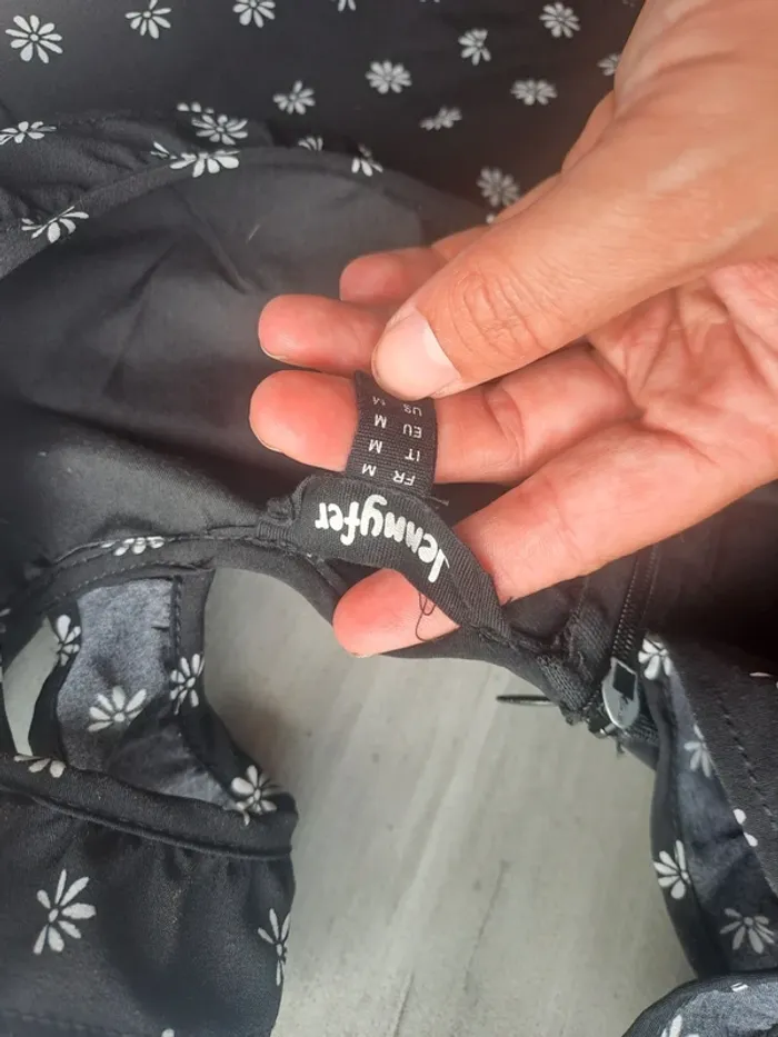 Combi noir à petite fleurs Jennyfer Taille M - photo numéro 6