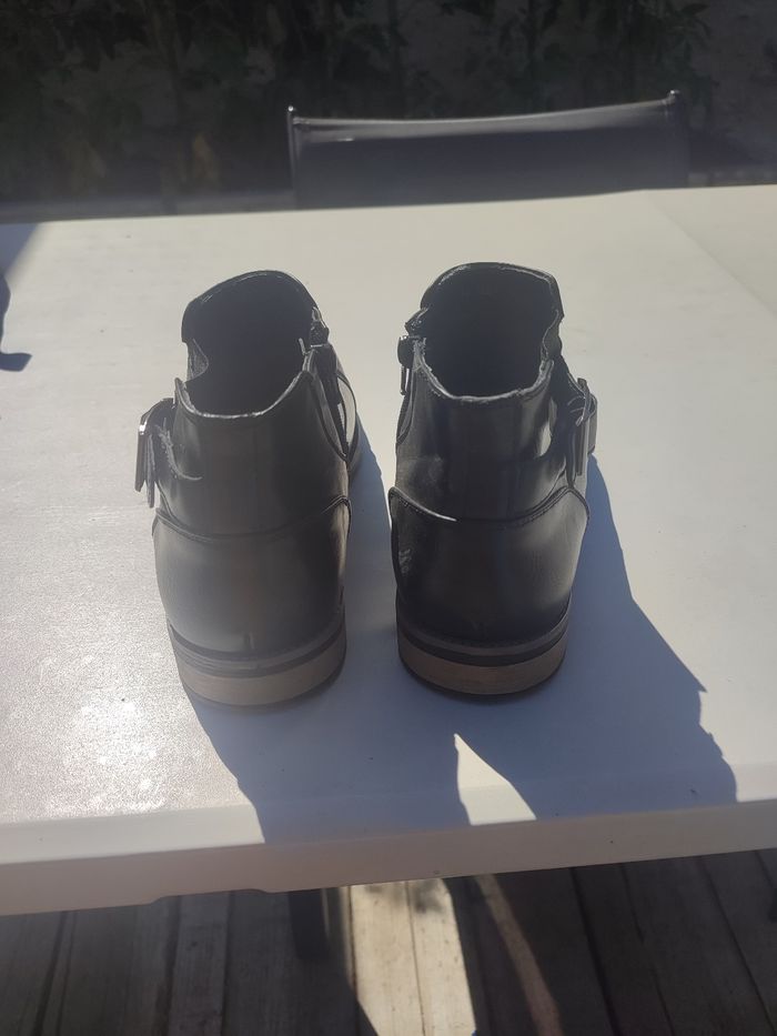 Chaussures noires - photo numéro 2