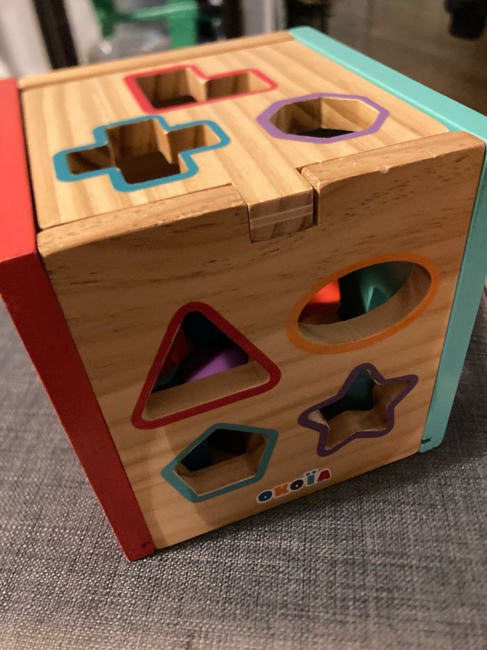 Boîte à formes en bois multicolore sur plusieurs côtés Okoia - photo numéro 2
