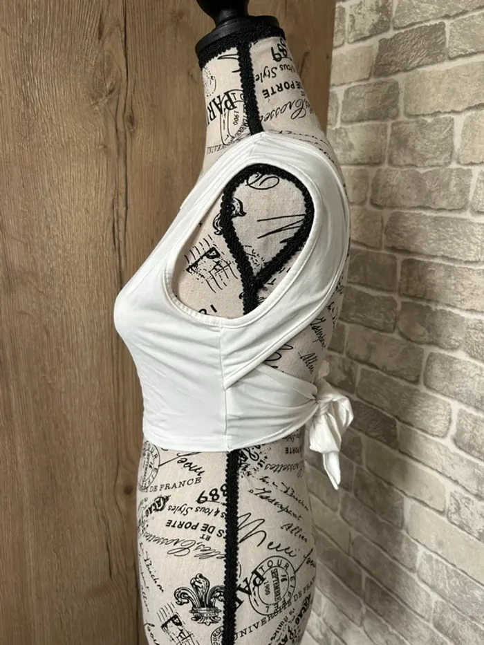 Crop top dos nu taille S - photo numéro 4