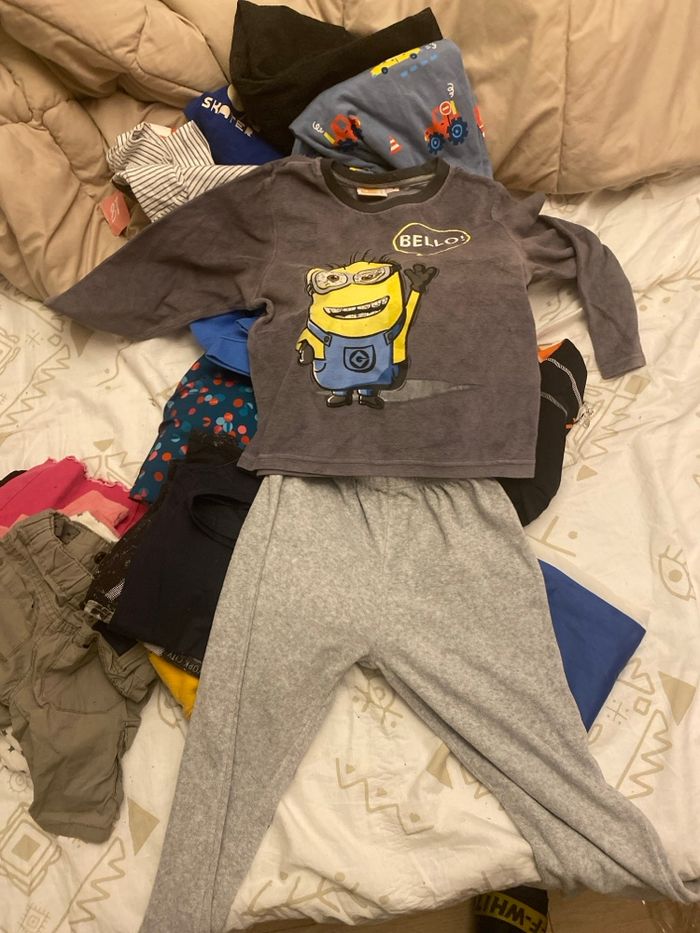 Lot de vêtement enfant taille 6 ans - photo numéro 4