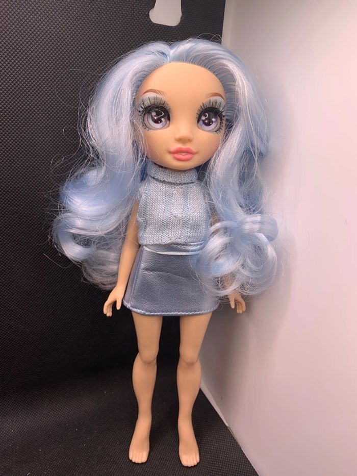 Poupée rainbow high Classic Gabriella - photo numéro 2