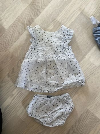 Jolie robe + bloomer 1 mois