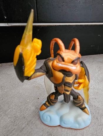 Figurine skylanders giants swarm