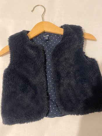 Gilet en fausse fourrure 12 mois
