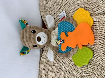 Peluche Infantino Kangourou câlin multi matières