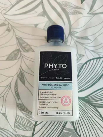 Phyto paris anti demangeaisons 250ml valeur 12€  à utiliser 12 mois après ouverture